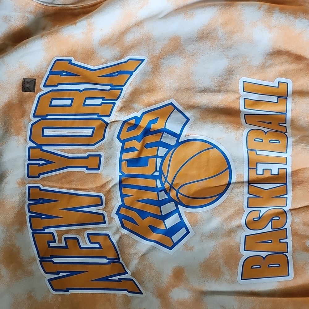 NWT New York Knicks Hybrid Crewneck Sweatshirt Orange Tie-Dye XL NBA Basketball - Picture 4 of 5